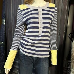 FREE PEOPLE - Long sleeve knit shirt SIZE Medium